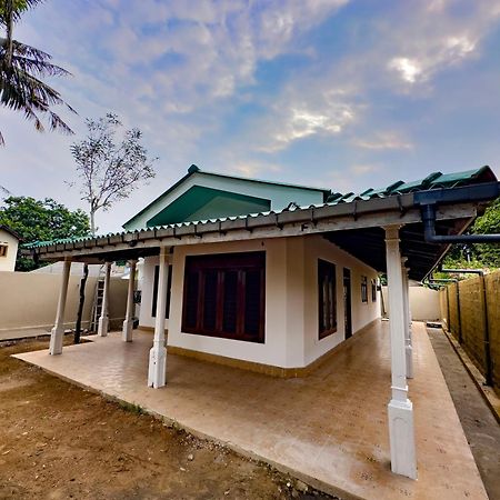 Bungalow By Tropical Villa Weligama Extérieur photo